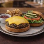 Burger cu ciuperci si legume